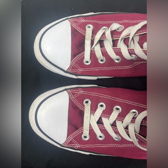 ⚠️SOLD⚠️Converse High Tops Shoes - Maroon & White - Men’s Size 10.5 - Picture 3 of 10